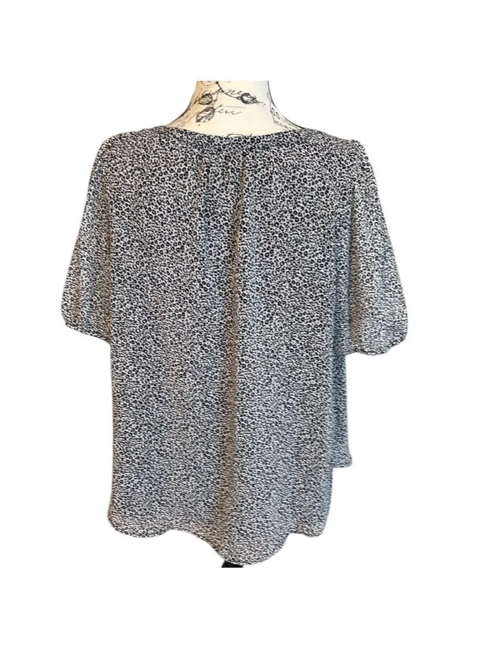 Loft Leopard Print Blouse Puff Sleeve Henley Black & White Size M